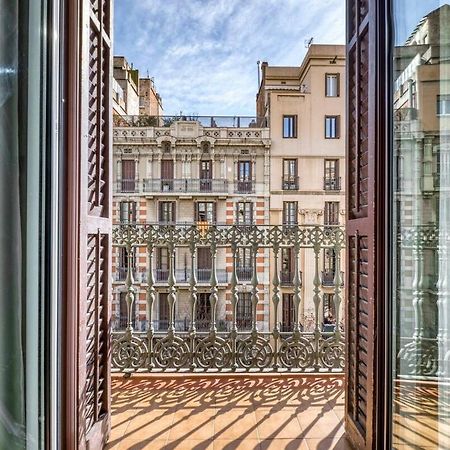 Perfectly Located 4Bed 4Bath Apartment In Barcelona 3 1 Exterior photo