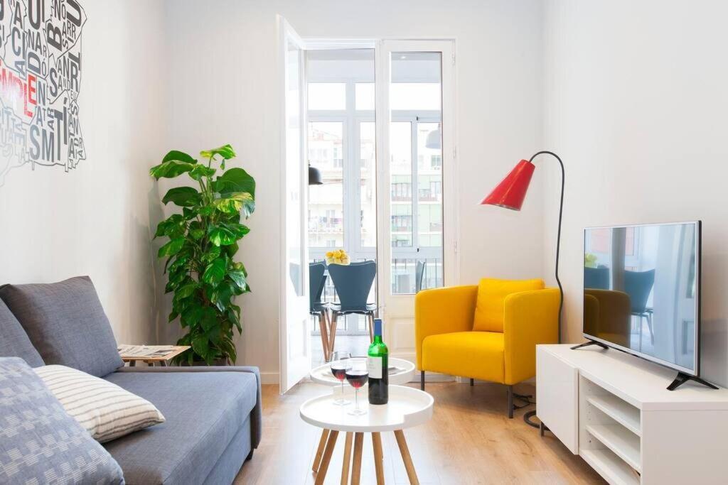 Perfectly Located 4Bed 4Bath Apartment In Barcelona 3 1 Exterior photo