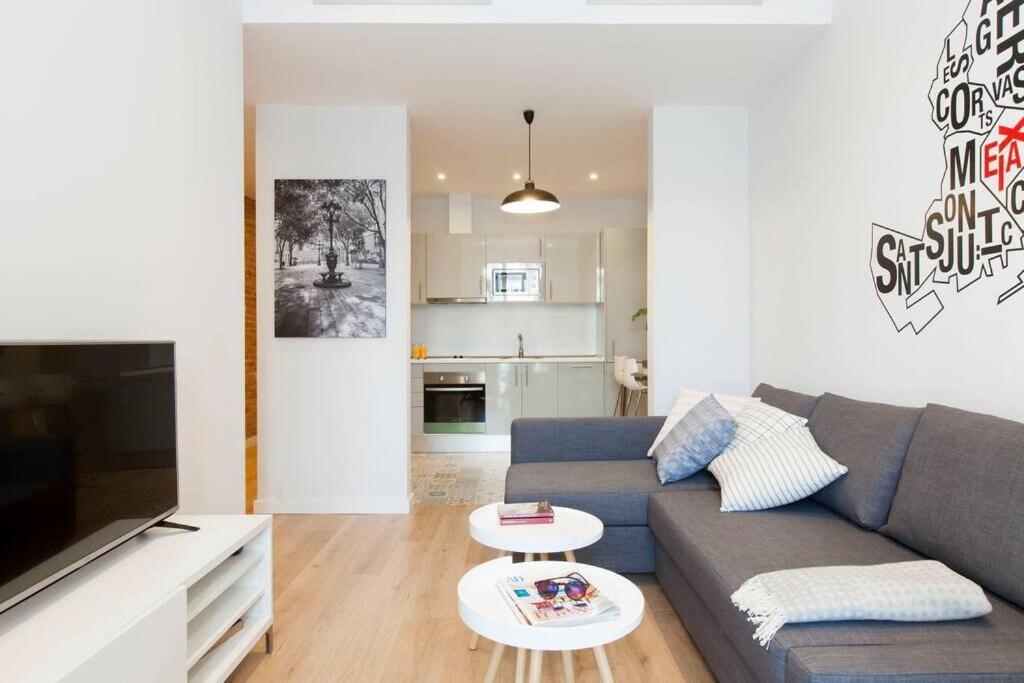 Perfectly Located 4Bed 4Bath Apartment In Barcelona 3 1 Exterior photo